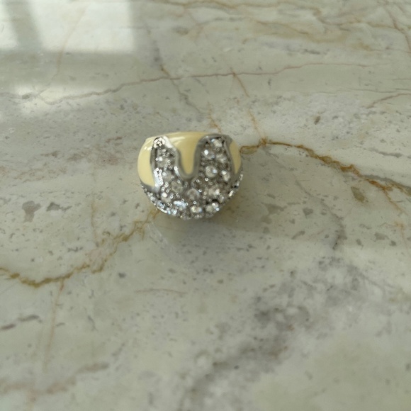 ENAMEL & CRYSTALS RHINESTONES COCKTAIL RING - Picture 7 of 13